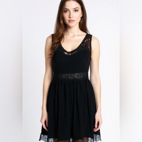 Vestique Black Lace Romper Size M - Picture 1 of 5